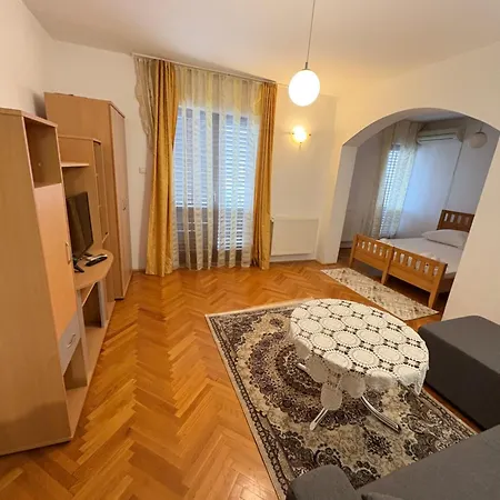 Nikolic Apartment *